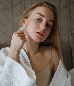Transforming Skin Health with Wildling Gua Sha: A Before-and-After Perspective 3 Wildling
