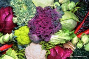 10 Superfoods That Help You Detoxify Your Body: A Comprehensive Guide 4 Cruciferous Vegetables 3